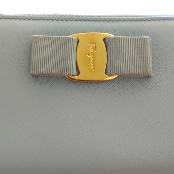 Salvatore Ferragamo Grey Leather Bow Long Zip Wallet - Picture 13 of 15